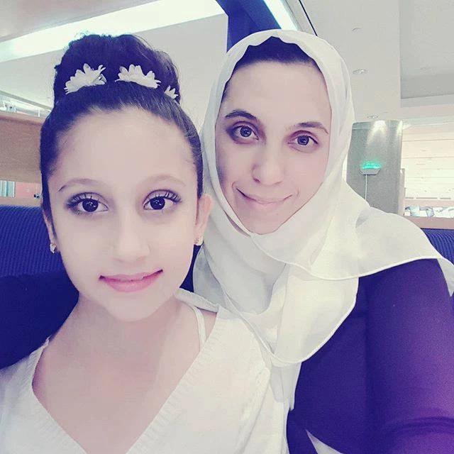 Nữ bồi bàn nghèo rớt mồng tơi một phát đổi đời nhờ cốc nước cam-3