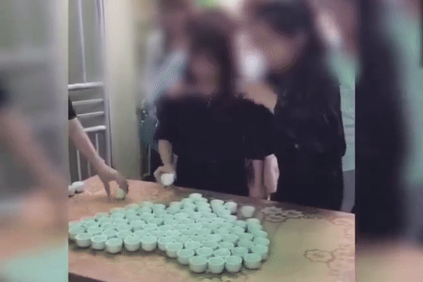 Xôn xao phù dâu bắt chú rể chui háng mới cho đón dâu-7