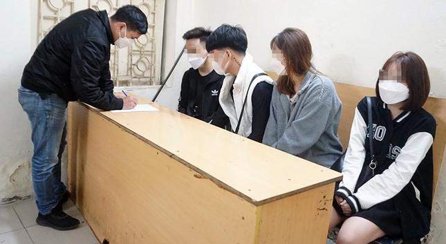 Cảnh sát 141 vây bắt 82 thanh thiếu niên đi xe đánh võng, bốc đầu-1