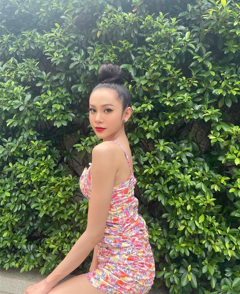 Á hậu Lương Mỹ Kỳ livestream kiếm sống, lộ dáng gầy rộc-3