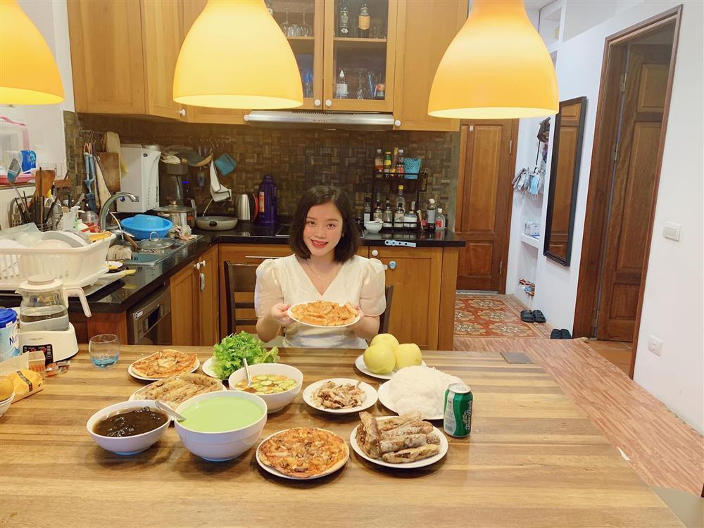 Loạt mâm cơm thịnh soạn cho 3 người chỉ với 150k, ăn được vài bữa-1