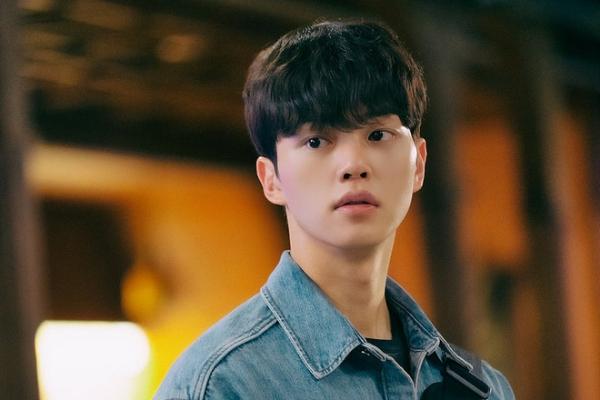 Diễn viên được tung hô quá đà-21