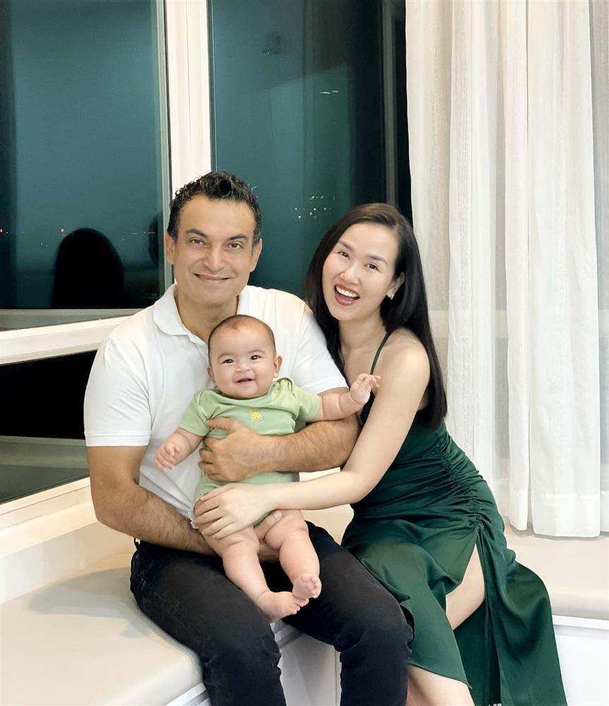 Con gái Võ Hạ Trâm mặc đầm dạ hội, trông lạ lắm à nghen-8