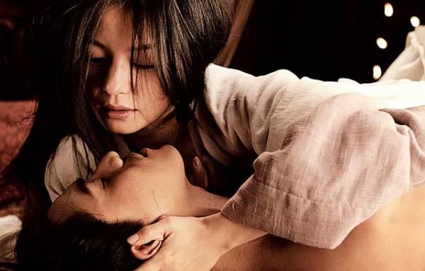 5 dấu hiệu vợ muốn được yêu, các ông chồng khéo để ý mà chiều-2