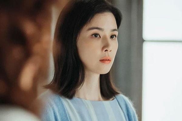 Nửa đêm em dâu gõ cửa xin ngủ nhờ, sáng hôm sau cô ta trở mặt-1