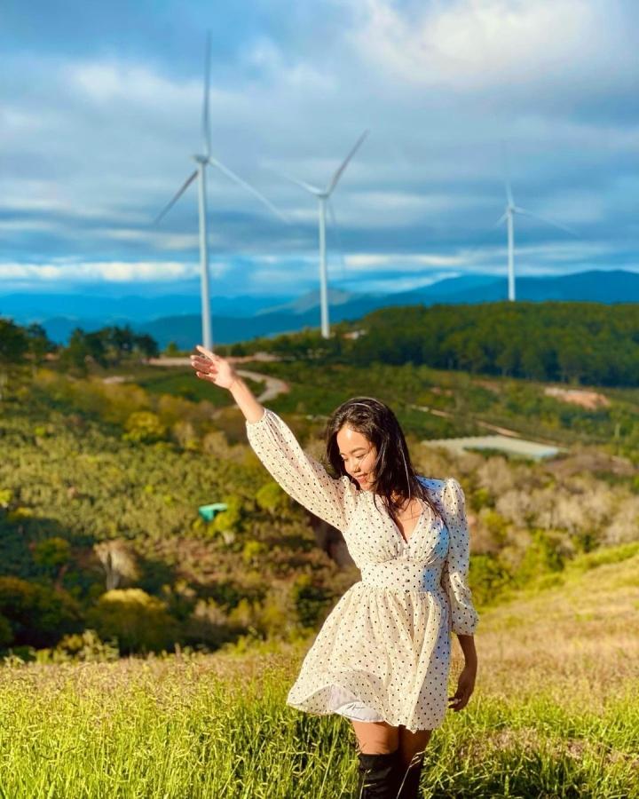 Tọa độ lên hình cực thơ ở Đà Lạt với những cánh quạt gió khổng lồ-9