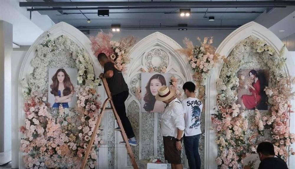 Bên trong tang lễ mỹ nhân Chiếc Lá Cuốn Bay-3