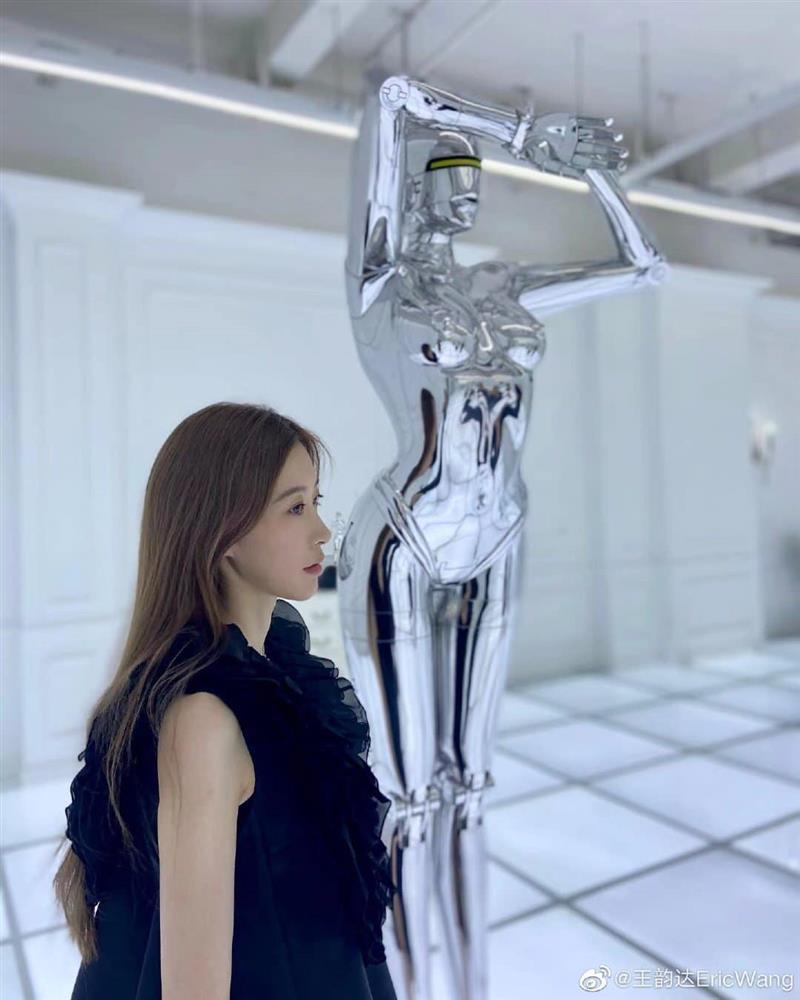 Người vợ bí ẩn của Hứa Ngụy Châu lộ diện, nhan sắc ra sao?-5