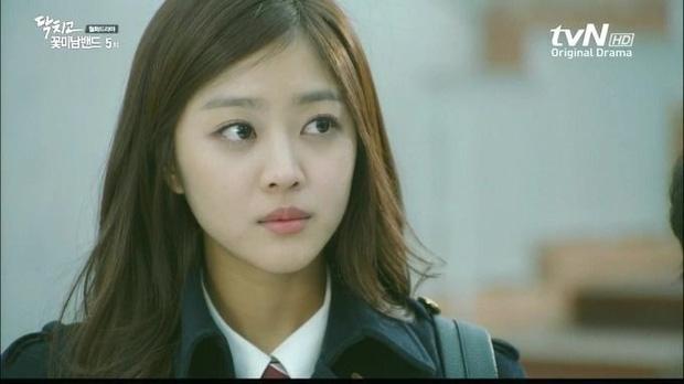 Jo Bo Ah thời mới vào nghề: bình hoa di động, lộ ngực thô thiển-6