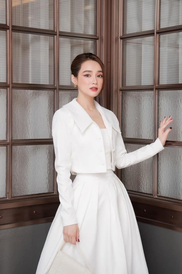 Nhan sắc thật của Nhã Phương có gầy rộc xác xơ qua cam thường?-7