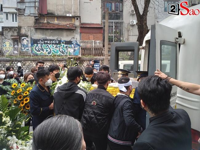 Khả Ngân khóc nghẹn, Isaac thất thần ôm di ảnh Vũ Ngọc Phượng-25