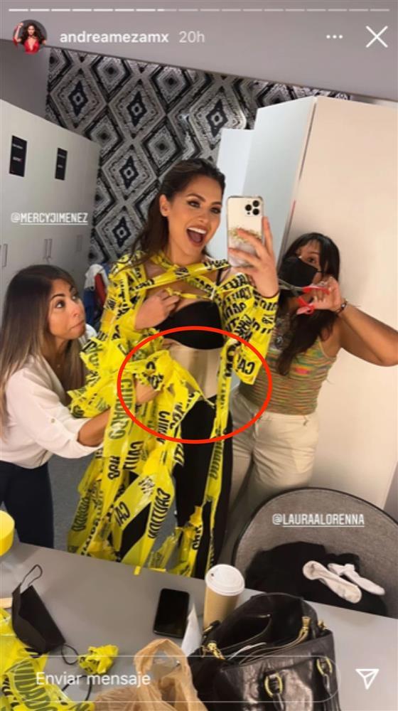 Miss Universe 2020 bịt kín mỡ bụng khi copy Kim Kardashian-5