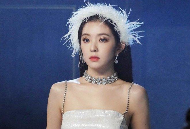 Bên cạnh Jennie, Irene (Red Velvet) cũng nổi tiếng với vẻ đẹp lạnh lùng tựa “nữ hoàng băng giá”. Cô là một trong những cái tên đình đám bậc nhất Gen 3 hiện nay.