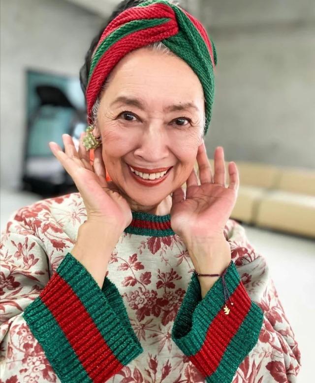 Cụ bà 70 tuổi mặc cực chất chứng minh thời trang không phân biệt tuổi tác-13