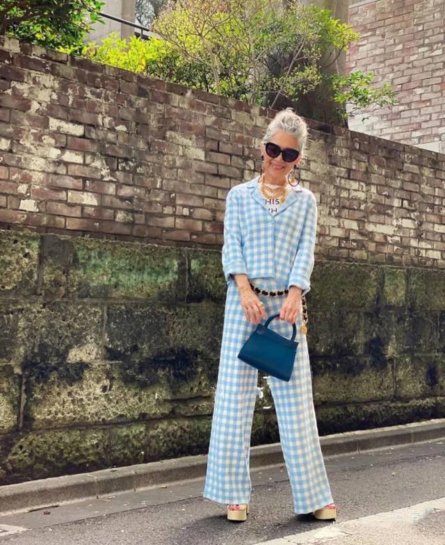 Cụ bà 70 tuổi mặc cực chất chứng minh thời trang không phân biệt tuổi tác-3