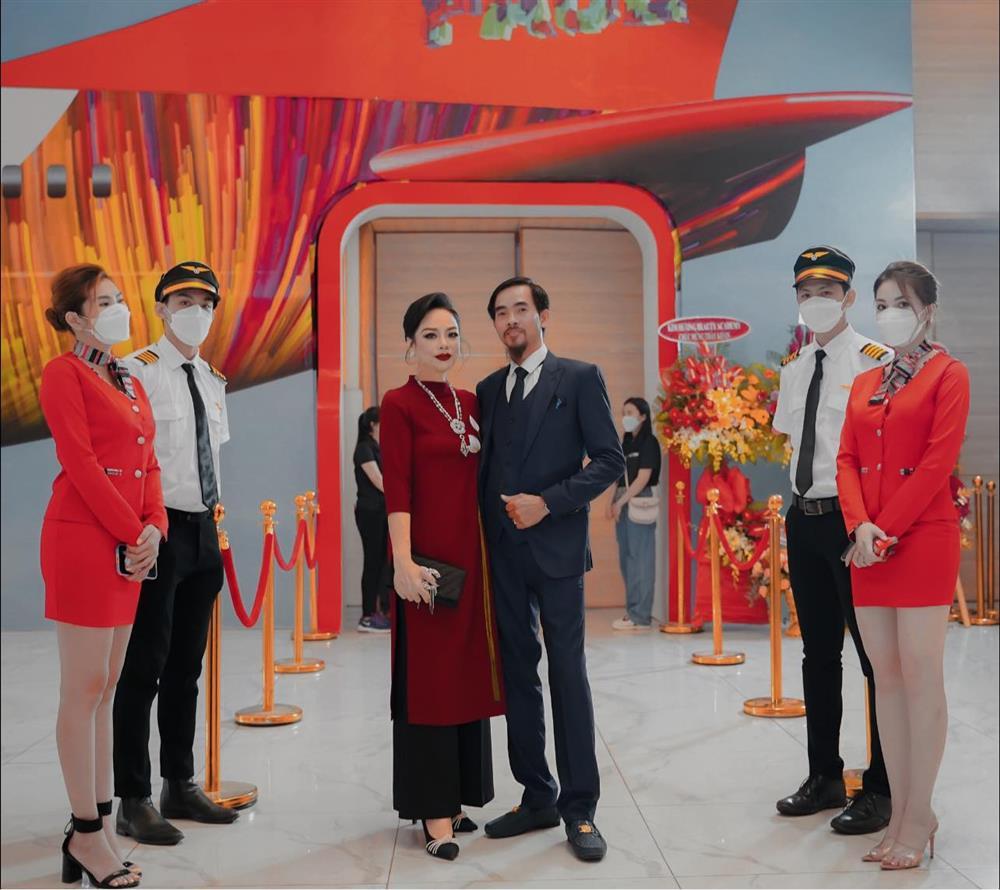 KHÓ TIN: Giảm cân thành công, chị vợ lột xác từ quý bà thành hot mom-6