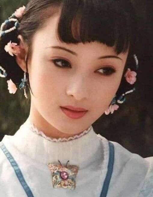 Quan Hiểu Đồng cosplay Tưởng Cần Cần, đẹp nhưng vẫn kém xa-5