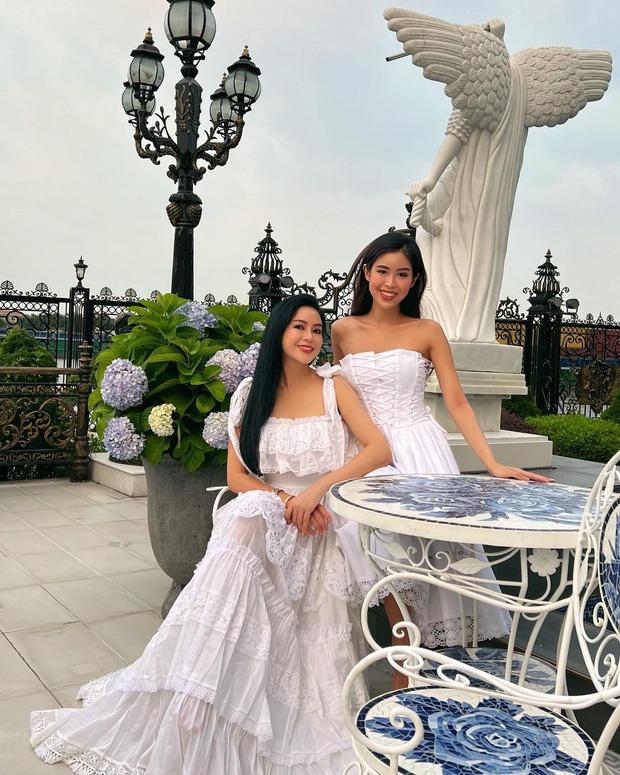 Nhan sắc hack tuổi của mẹ Tiên Nguyễn lấn át cả con gái-1