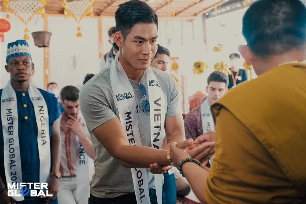 Mỹ nam Việt thi Mister Global 2021 mặc quốc phục lộ vòng 3 phản cảm-7