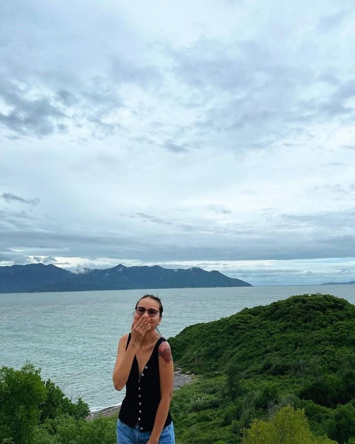 Clip: Giới trẻ đổ xô đi ăn đồ viên chiên view biển, vừa đẹp vừa rẻ-7