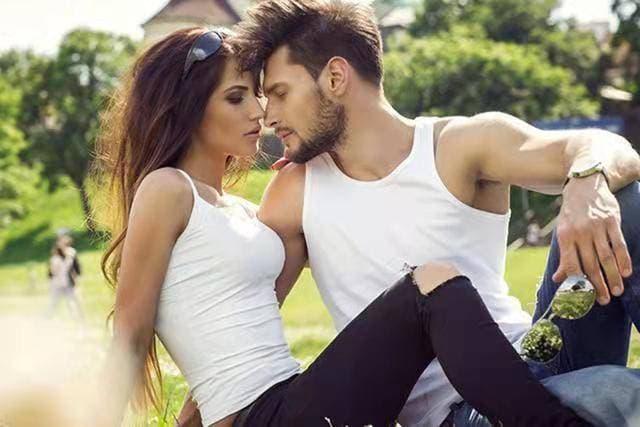 3 điều KHÔNG NÊN khi nằm mơ quan hệ với người khác phái-1