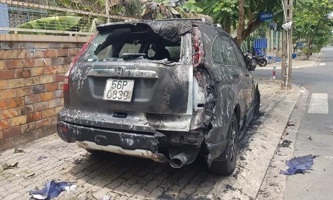 3 chiếc ôtô ở TP.HCM bị phóng hỏa lúc rạng sáng-2