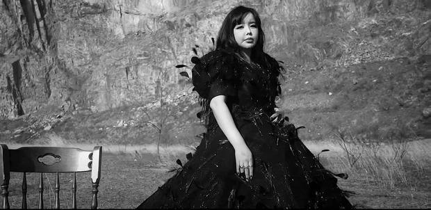 Park Bom tái xuất đường đua Kpop tháng 3: Visual có còn tranh cãi?-4