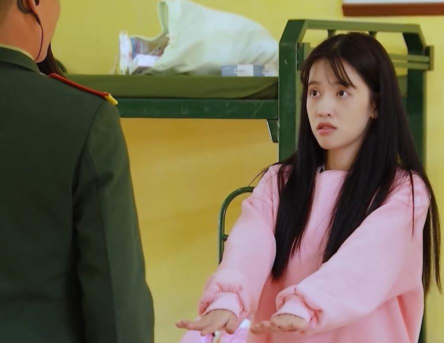 8 sao nhập ngũ phải cắt tóc, tẩy trang: Bất ngờ diện mạo-4