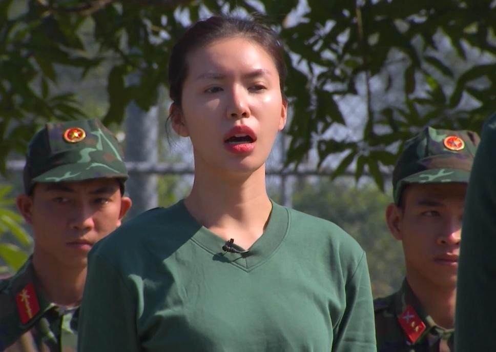 8 sao nhập ngũ phải cắt tóc, tẩy trang: Bất ngờ diện mạo-13