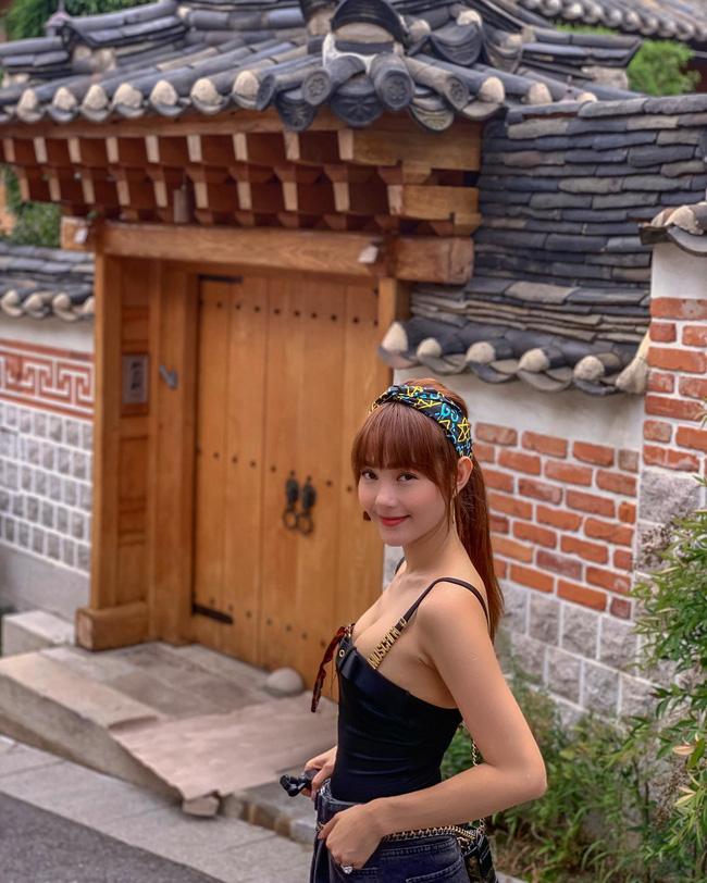 Mỹ nhân làm điệu với bờm tóc: Thanh Hằng, Hà Tăng chặt đẹp đàn em-5