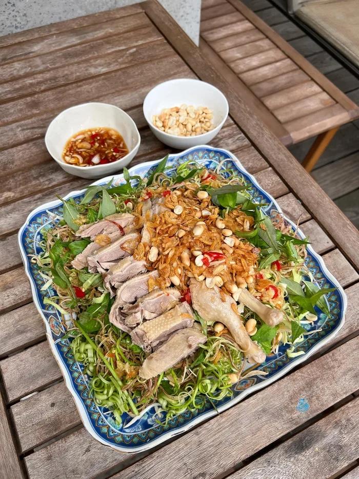 Thế lực nào khiến Hà Tăng luôn phải bày biện nấu ăn như nhà hàng?-2