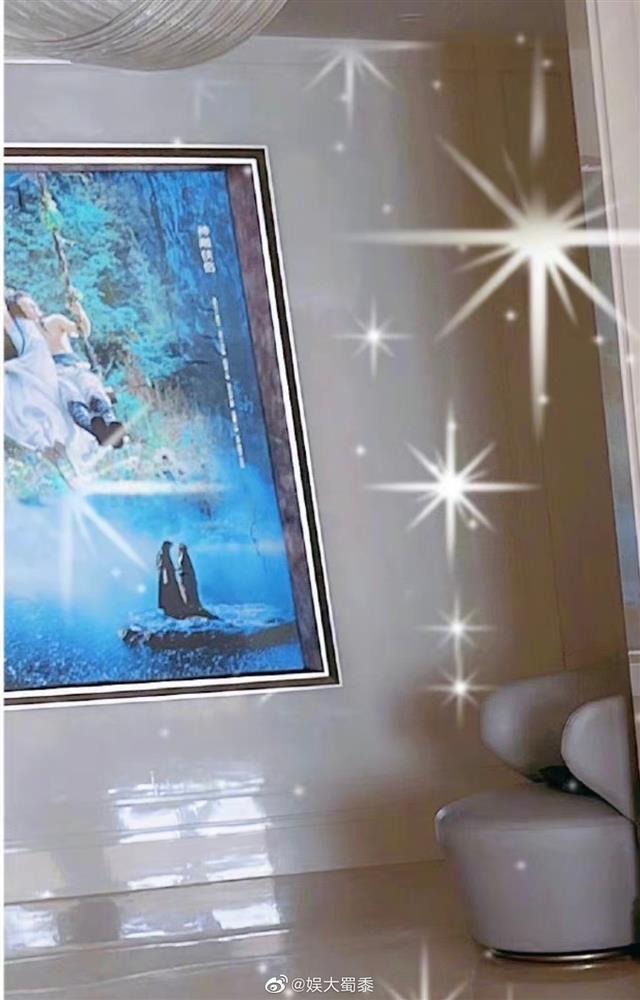 Huỳnh Hiểu Minh treo ảnh Lưu Diệc Phi tại nhà riêng-2