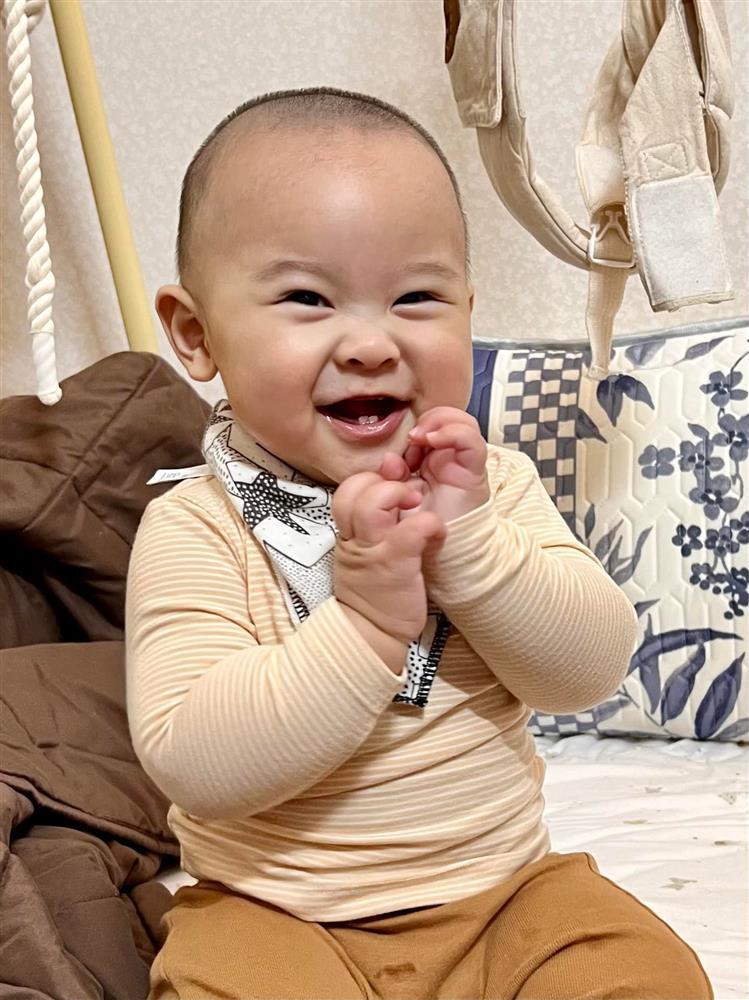 Quý tử 8 tháng tuổi mắc Covid-19, Quế Vân khẩn cầu giữa đêm-5