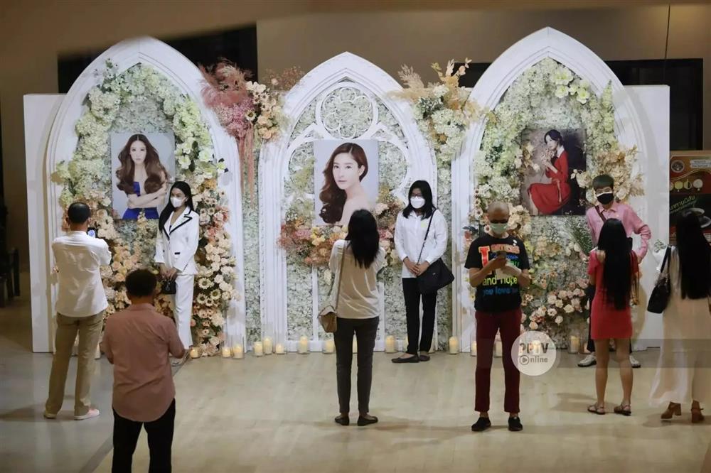 Baifern cùng dàn sao viếng mỹ nhân Chiếc Lá Cuốn Bay-11