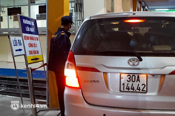 ẢNH: Thi thể bé gái 3 tuổi được trở về trong vòng tay người thân-4