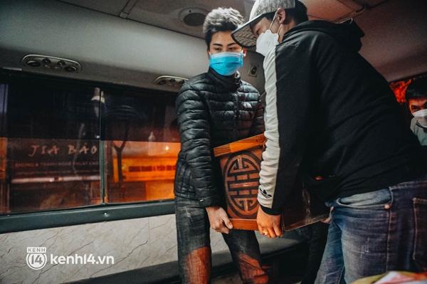 ẢNH: Thi thể bé gái 3 tuổi được trở về trong vòng tay người thân-11