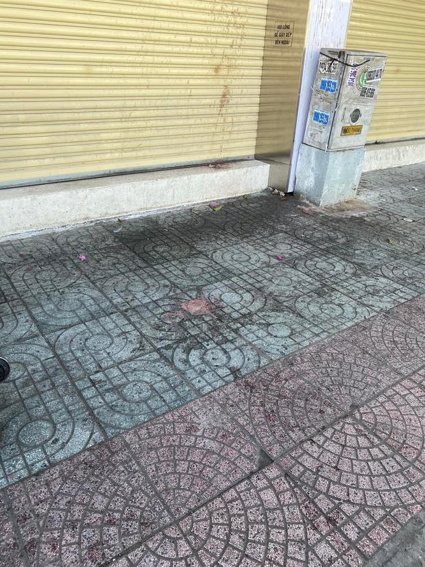 Trang Nemo tiếp tục bị tạt mắm tôm đợt 3 ở shop thời trang-6