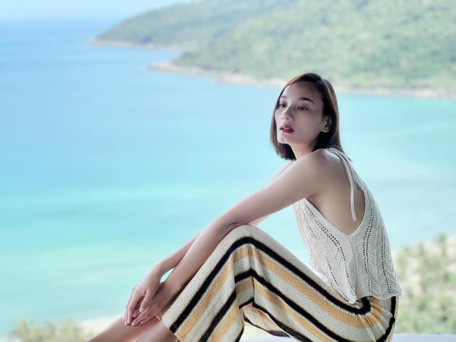 Lê Thúy khoe ngực đầy nghi dao kéo khác hẳn màn hình phẳng trước kia-8