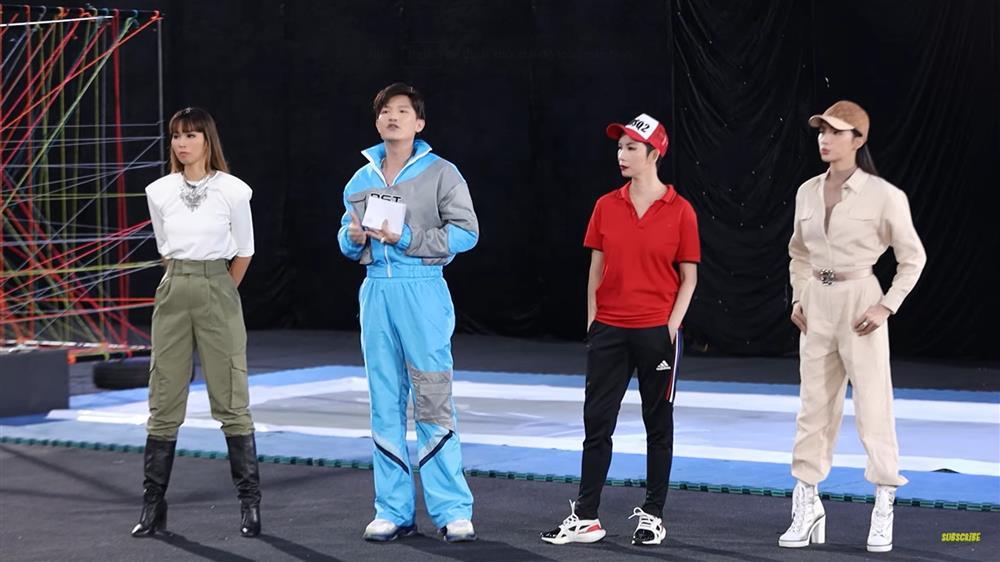 Ám ảnh Dược sĩ Tiến với gu thời trang ngàn lần khắc tên mình-2