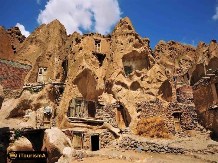 Ngôi làng cổ 700 tuổi với những căn nhà xây trong núi đá-3