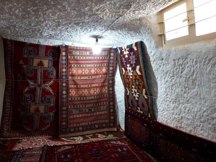 Ngôi làng cổ 700 tuổi với những căn nhà xây trong núi đá-8