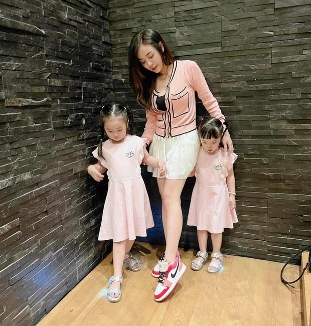 Cindy Lư phản ứng sao khi bị hỏi yêu Đạt hay Lâm nhiều hơn?-7