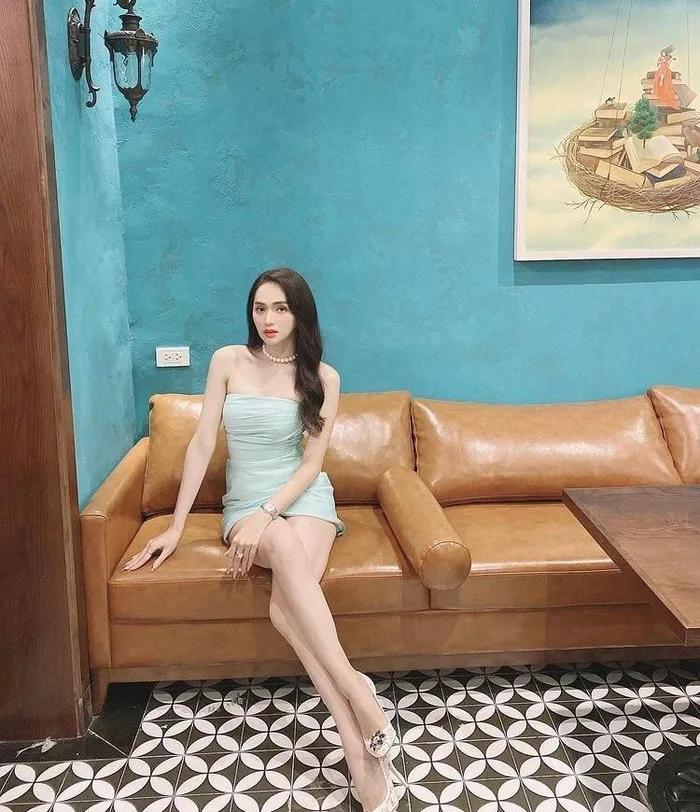 HHen Niê, Thùy Tiên, Đỗ Hà ngồi thế nào mà không sợ lộ hàng?-5