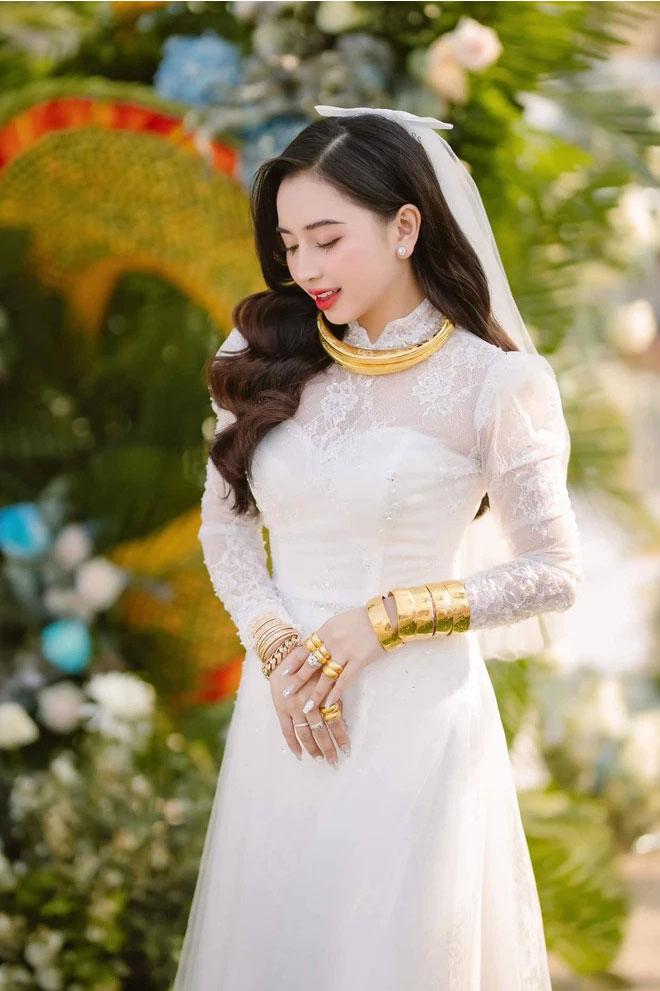 Bất ngờ nhan sắc thật cô dâu 10 tỷ Sóc Trăng nổi đình đám MXH-5