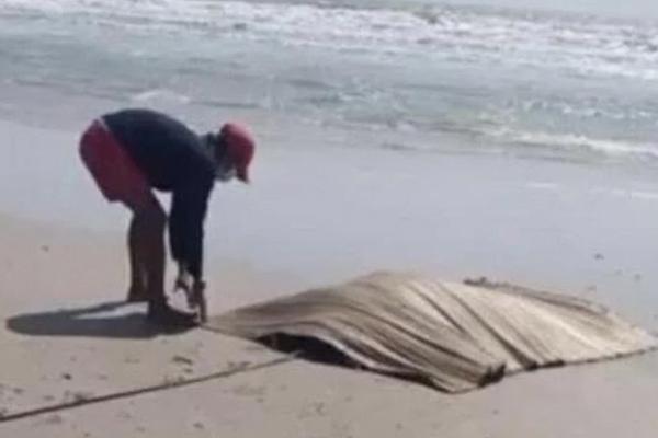 Clip: Xe chở tù nhân bị tai nạn, 3 người bị thương-6