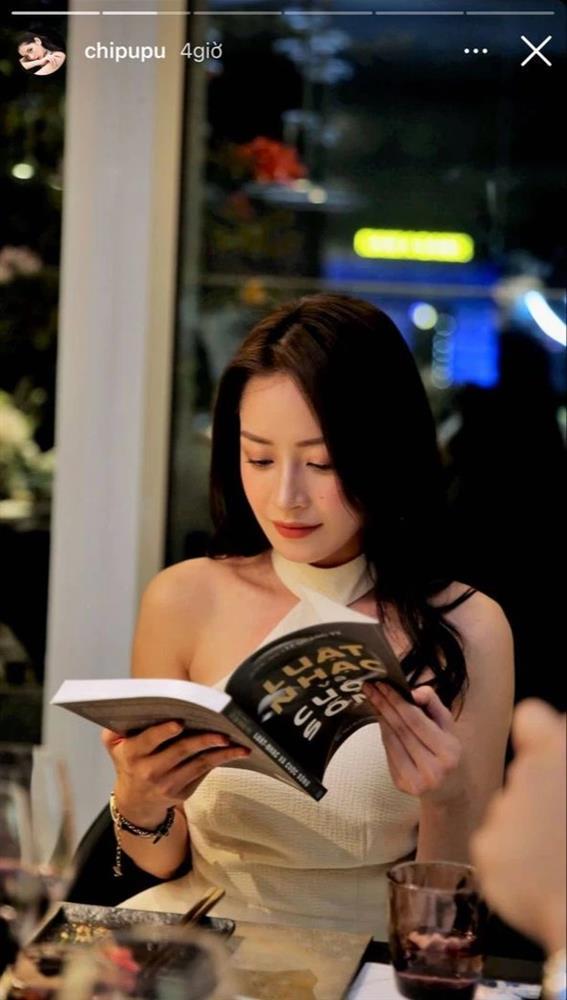 Chi Pu khoe áo in logo câu nói nửa Tây nửa ta enjoy cái moment-8