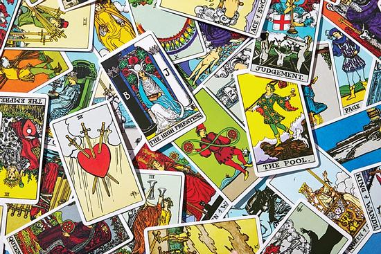 Bói bài Tarot thứ 3 ngày 15/3/2022: Tiền lương biến động