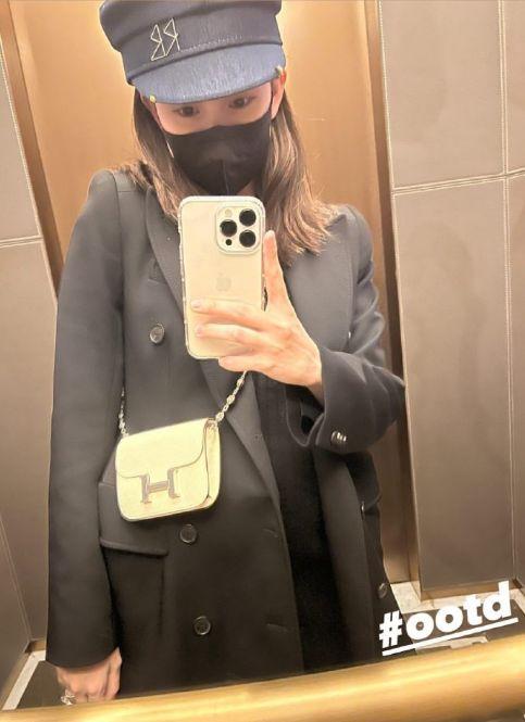 Bất ngờ mặt mộc vợ trẻ Châu Kiệt Luân khi bầu lần 3-4