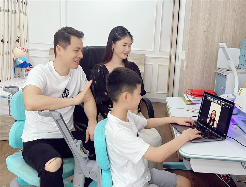 Nghệ sĩ Việt: Bêu riếu con trên mạng xã hội sẽ ảnh hưởng tâm lý-2