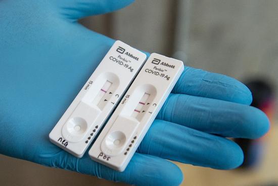 Test nhanh Covid-19 thế nào để hiệu quả, ít tốn kém?